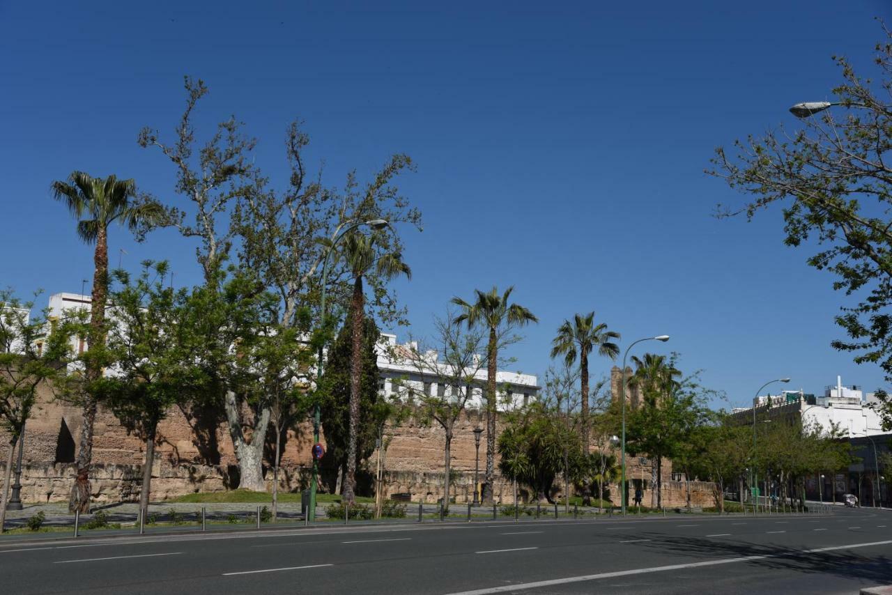 First Floor Close Macarena Church Sevilla Exterior foto